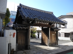 写真：永心寺山門