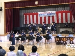 写真:四谷中学校吹奏楽部による演奏2