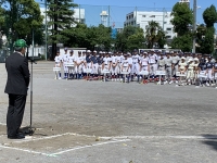 写真:開会式でごあいさつ2