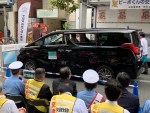 写真:安全運転サポート車の実演