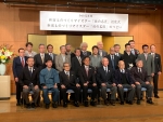 写真:歴代マイスター認定者の皆さまとの集合写真