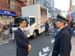 写真:意見交換する区長