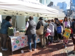写真:会場は地域の方でにぎわいました
