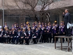 写真:花園小学校での式典の様子