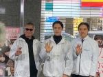 写真:歌舞伎町清掃後の記者会見の様子
