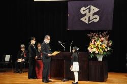 写真:表彰状授与の様子2