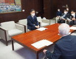 写真:報告会の様子