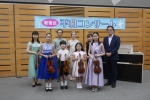 写真:出演された方々との集合写真