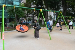 ちびっこ広場完成記念 「新宿中央公園オータムフェスタ」を開催小写真1