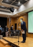 写真:ご挨拶する区長