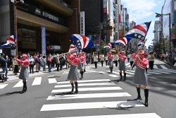 新宿通りで交通安全パレードを実施 小写真2