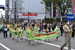 新宿通りで交通安全パレードを実施 小写真3