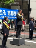 写真:挨拶する区長