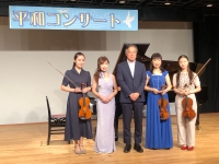 写真:出演者との集合写真