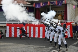 新宿区登録無形民俗文化財「鉄砲組百人隊行列」を公開小写真1