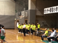 写真:開会式でご挨拶する吉住区長