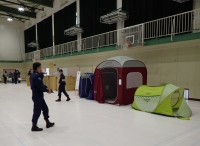 写真[2]：会場の様子（テント）