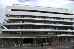 写真:牛込保健センター等複合施設の外観