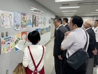 写真[1]：ごみ減量絵画展の様子