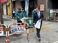 写真[3]：清掃の様子[2]