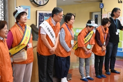 あいさつ運動の様子